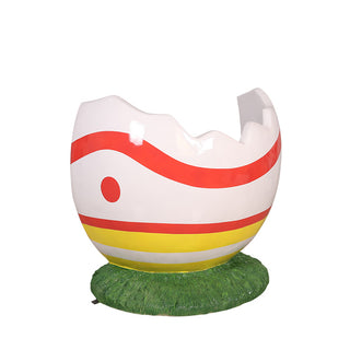 Cracked Egg Photo Op