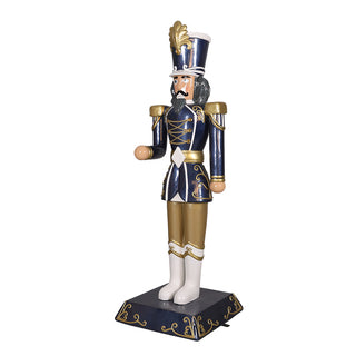 NUTCRACKER HOLDING A WREATH (BLUE)